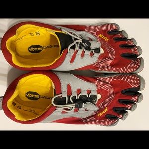 Vibram Fivefinger shoe, size 39, red, yellow, gray